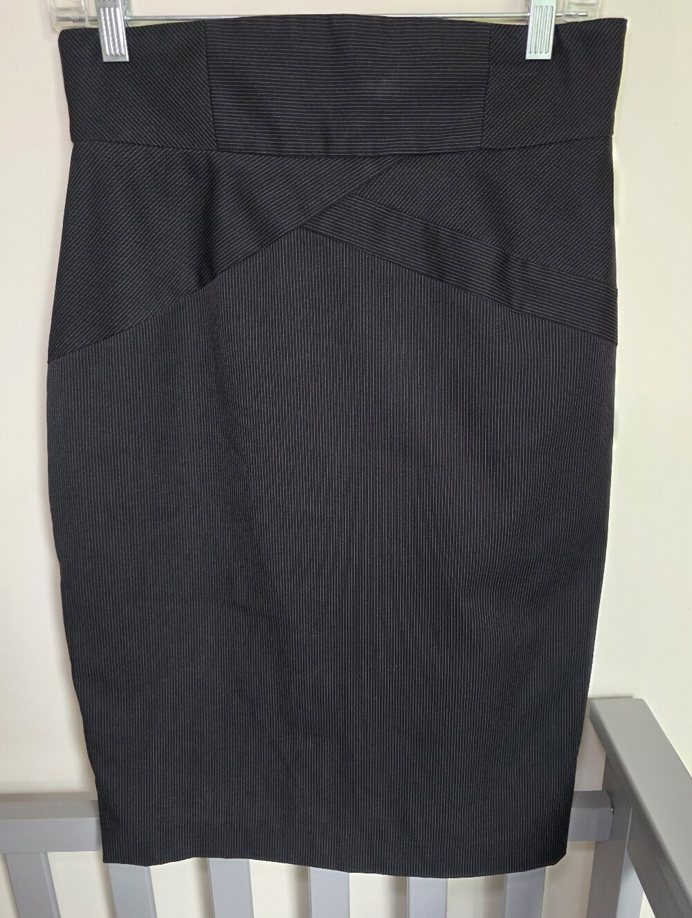 Cue Classic High Waist Thin Pin Stripe Pencil Skirt Size 10
